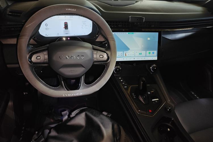 Used Lynk & Co 01 EM-P 2023 1.5TD EM-P AM Interior 2