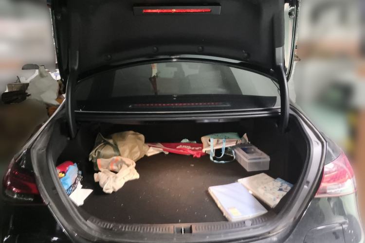 Used Mercedes-Benz E-Class New Energy 2022 Second Facelift E 350 e L Plug-in Hybrid Sports Sedan Trunk