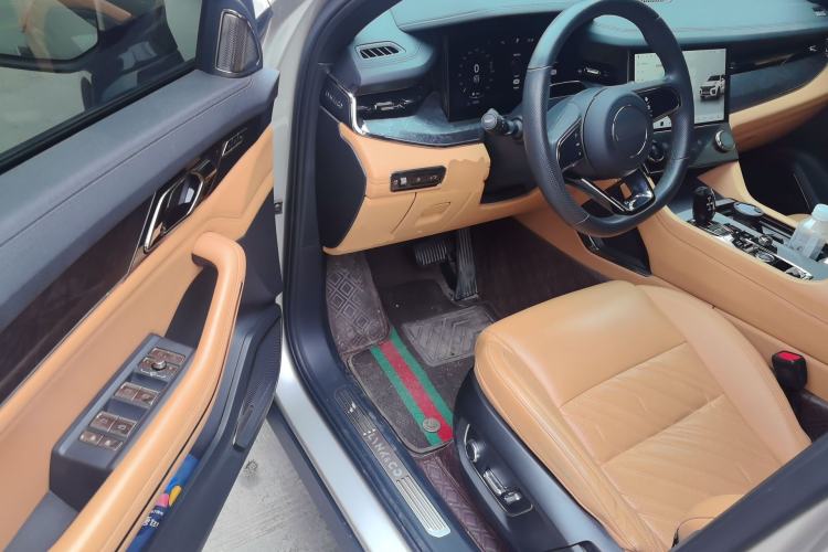 Used Lynk & Co 09 EM-P 2021 2.0T PHEV Halo Six-Seater Driver Seat