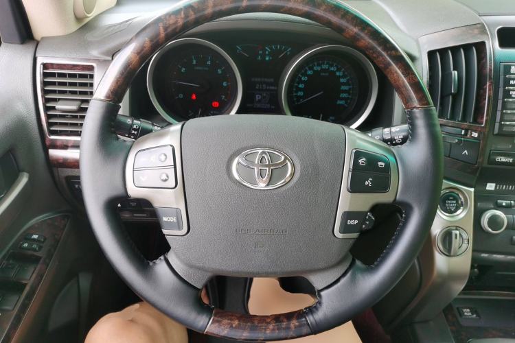 Used Toyota Land Cruiser 2010 4.7L Automatic VX
