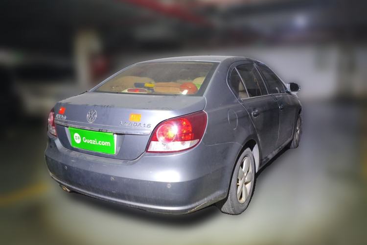 Used Volkswagen Lavida 2011 1.6L Manual - Premium Edition