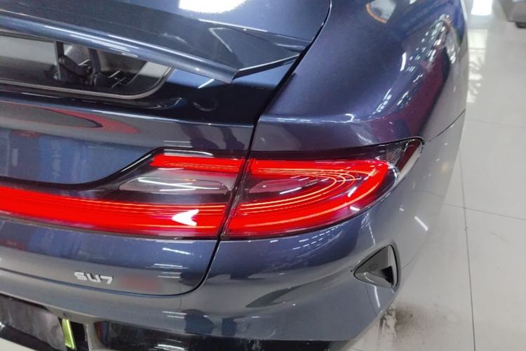 Used Xiaomi Auto SU7 2024 Four-Wheel Drive Ultra-Long Range Advanced Intelligent Driving Max Edition
