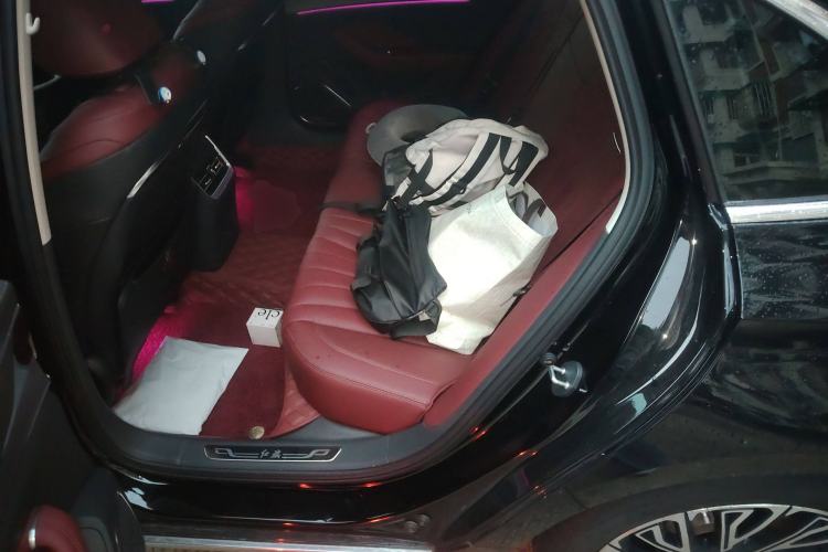 Used Hongqi H5 2024 2.0T Automatic Smart Connect Flagship Edition Left Rear Seat