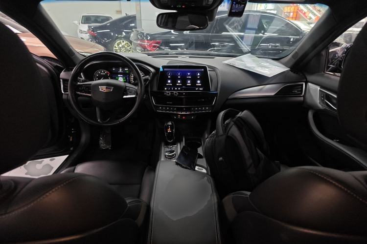 Used Cadillac CT5 2020 Revised Version 28T Stylish Sporty Type Center Console