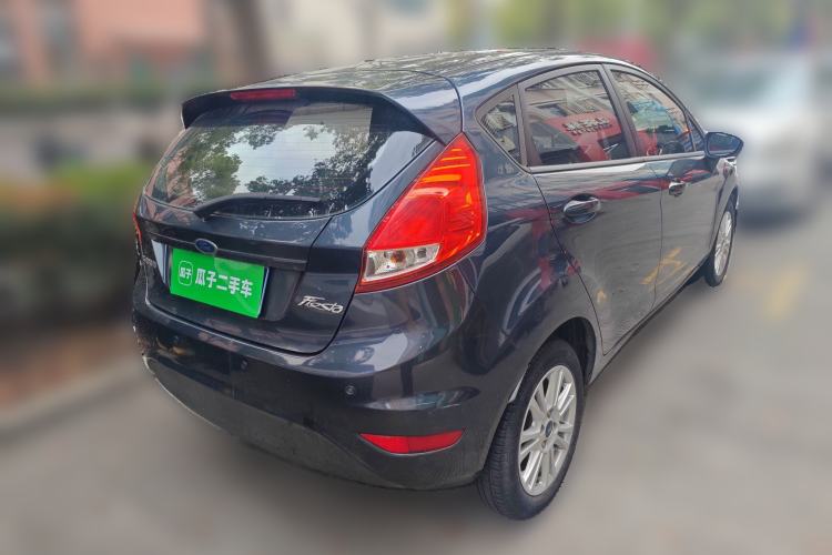 Used Ford Fiesta 2013 Hatchback 1.5L Automatic Fashion Edition
