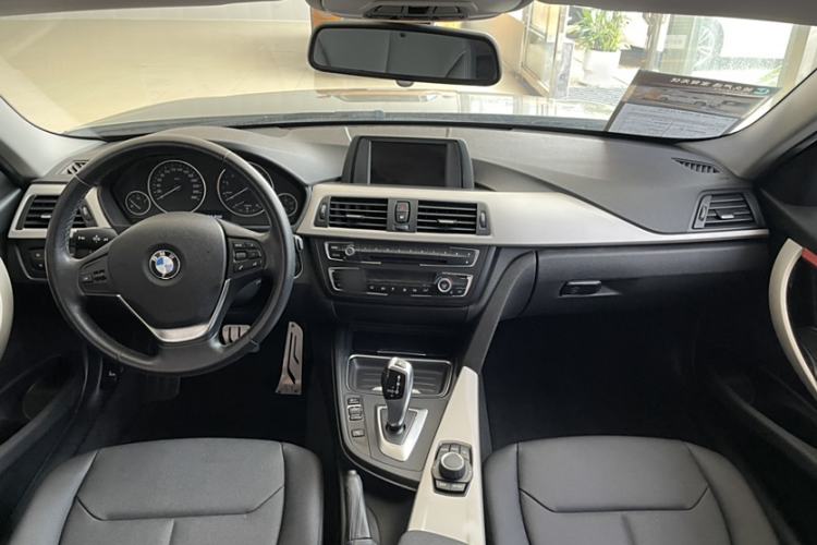 Used BMW 3 Series 2015 320Li Fashion Model
