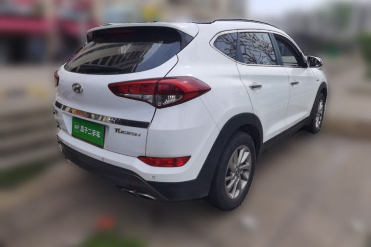Used Hyundai Tucson 2015 1.6T Dual-Clutch Two-Wheel-Drive Smart Model Rear Right 45 Deg