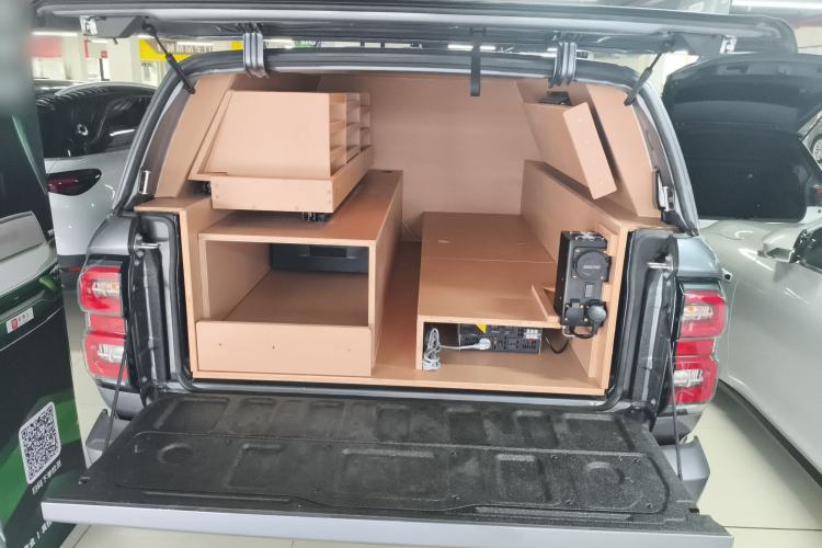 Used Great Wall King Kong Poer 2024 2.0T Automatic 8AT Gasoline Four-Wheel Drive Navigation Version – Flat Bed