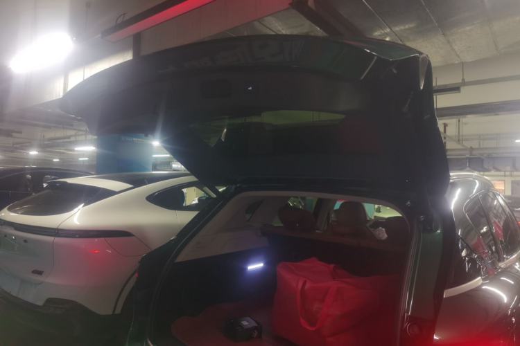 Used VOYAH FREE 2024 Ultra-Long Range Intelligent Driving Version Trunk