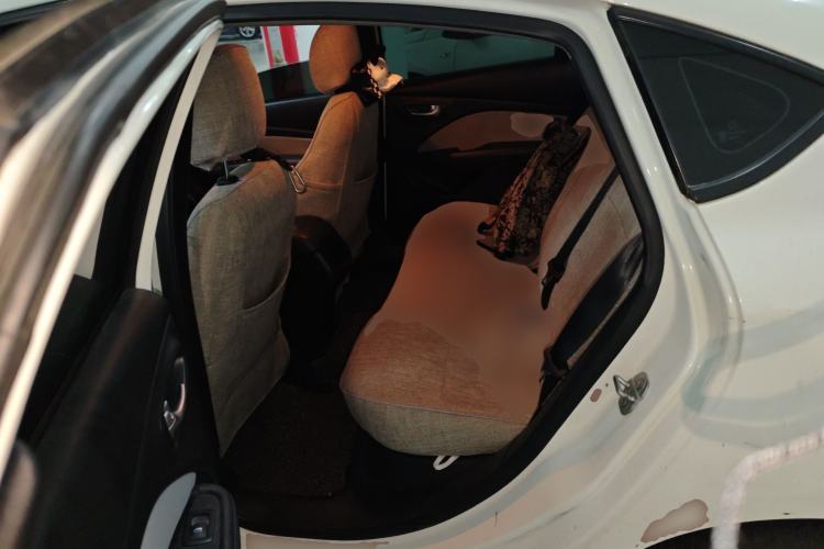 Used Fiat Viaggio 2015 1.4T Manual Enjoyment Edition Left Rear Seat