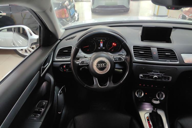 Used Audi Q3 2015 35 TFSI quattro Luxury Edition
