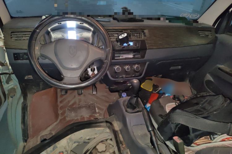 Used Jinbei Hiace X30 2016 1.3L Van Comfort Edition DLCG12 Center Console