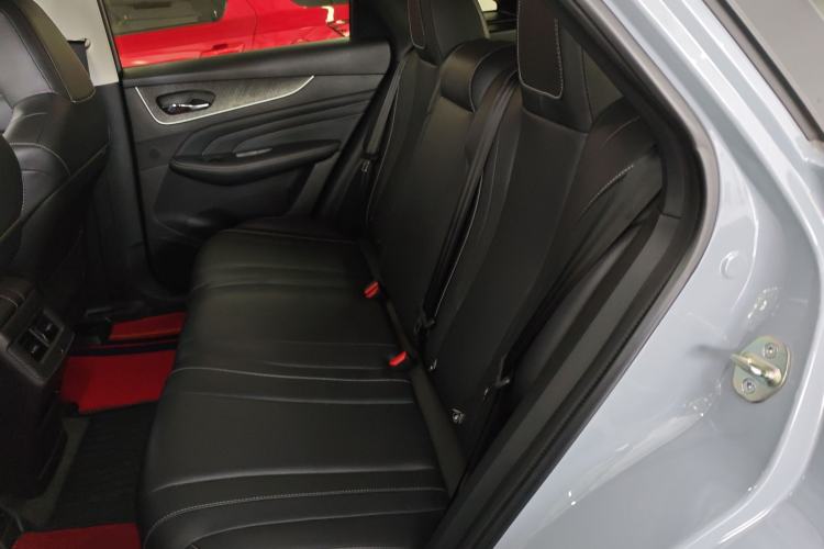 Used Venucia V 2021 260T Top-Tier Version Left Rear Seat