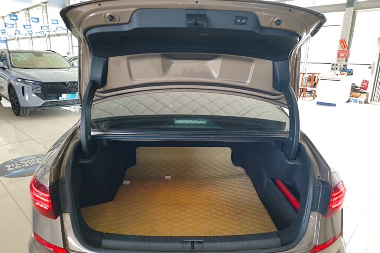 Used Volkswagen Passat 2020 330TSI Prestige Edition China VI Standard Trunk