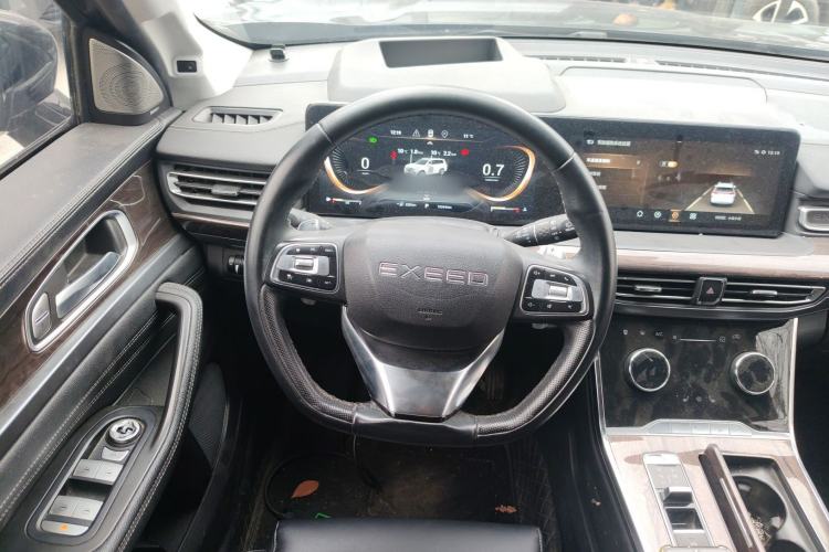 Used EXEED Lanyue 2021 400T Four-Wheel Drive Starlight Pro Edition 7 Seats Steering Wheel