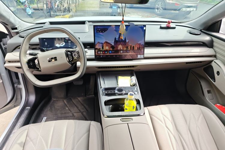 Used Geely Galaxy 8 2025 130km EM-i Flagship Edition Center Console