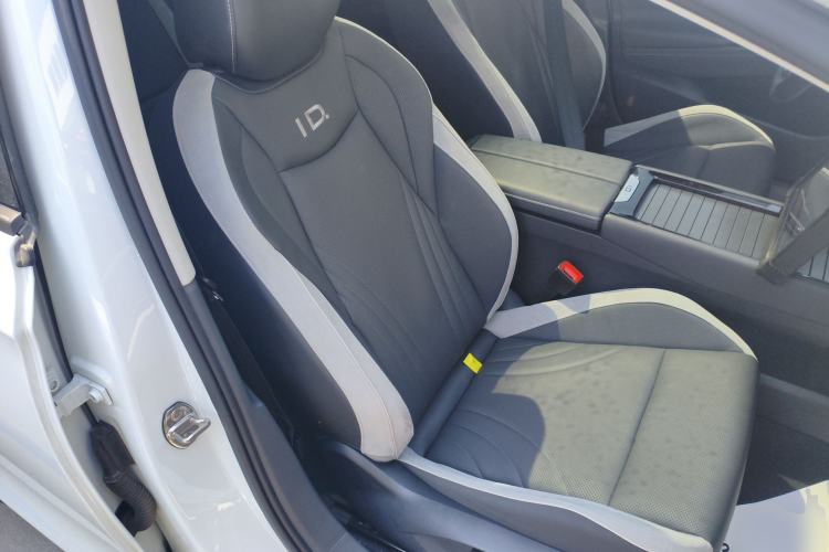 Used Volkswagen ID.7 VIZZION 2024 PRO Model Right Front Seat