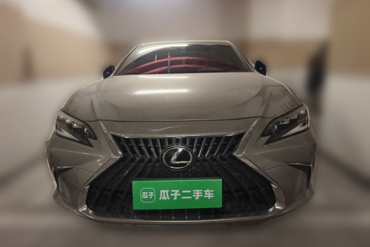 Used Lexus ES 2022 300h Deluxe Edition