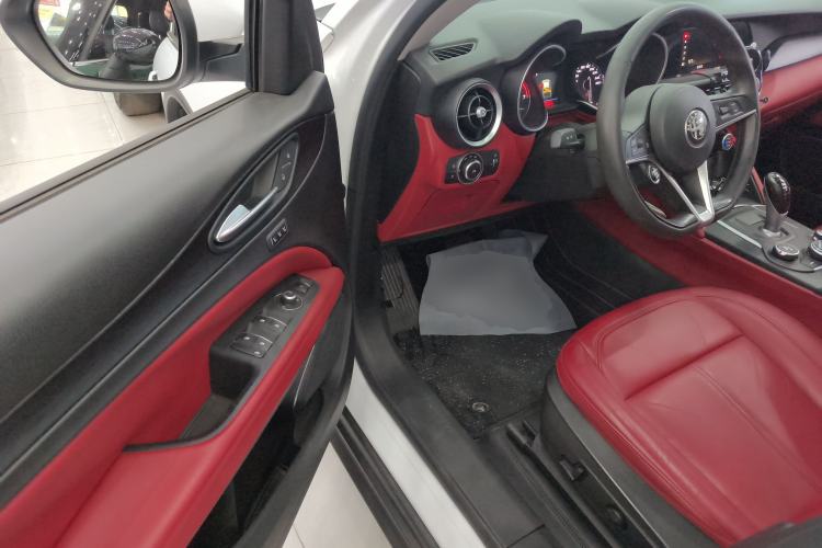 Used Alfa Romeo Stelvio 2017 2.0T 200HP Elite Edition
