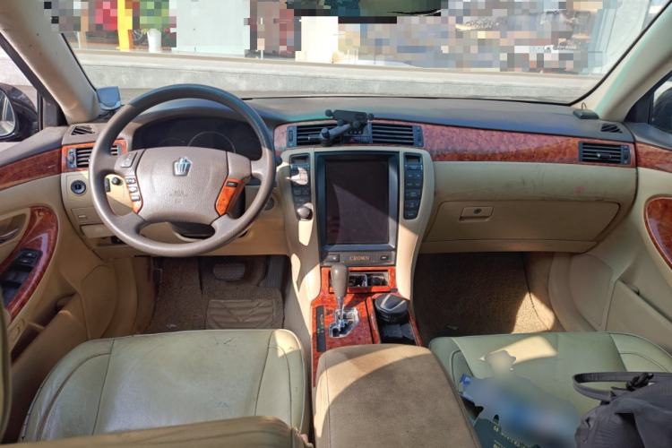Used Toyota Crown 2005 2.5L Royal Center Console