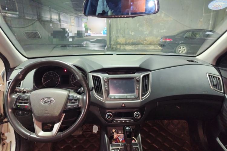 Used Hyundai ix25 2015 1.6L Automatic Two-Wheel-Drive Deluxe DLX Model