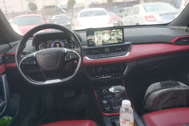 Used Dongfeng Aeolus Yixuan 2022 230T Automatic Adaptive-Beam Knight Edition Center Console