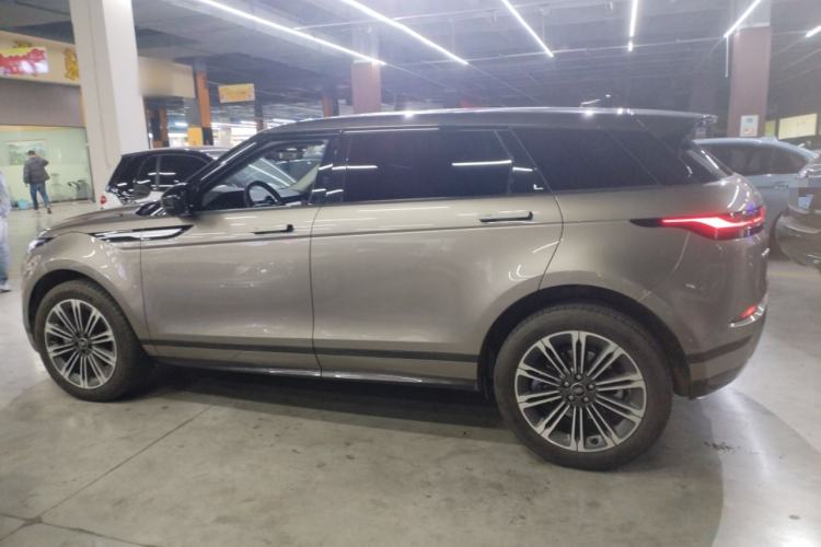 Used Land Rover Range Evoque 2024 Aurora L 249 PS Glowing Limited Edition
