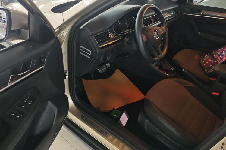 Used Volkswagen C-TREK 2017 230TSI DSG Comfort Version Driver Seat