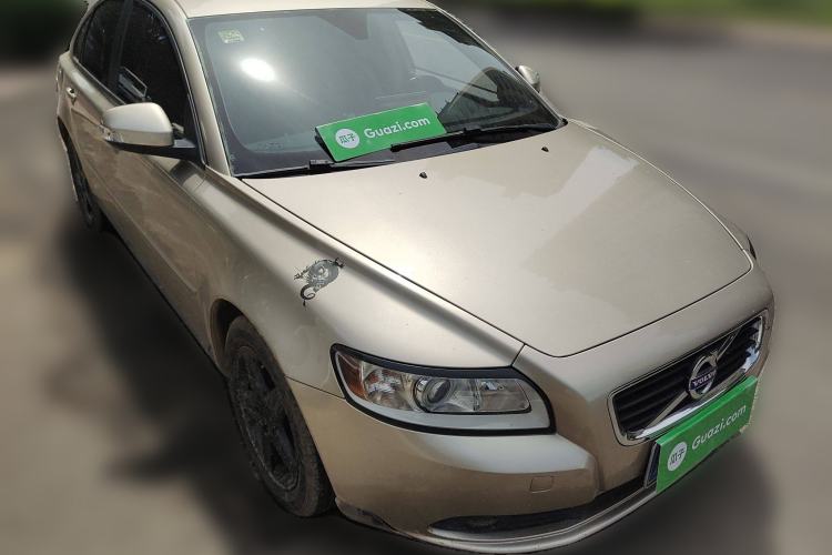 Used Volvo S40 2011 2.0L Automatic ZhiShang Edition
