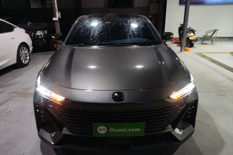 Used CHANGAN UNI-V 2022 1.5T Smart Navigation Version Front