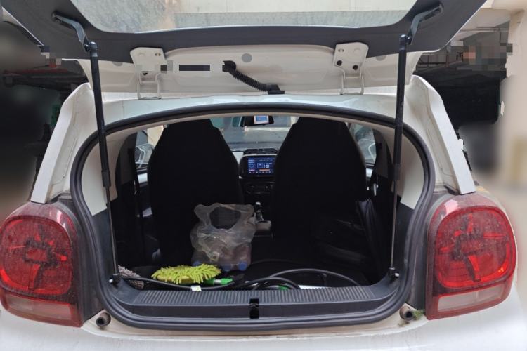 Used Roewe Clever 2022 311km QiQi BoBo Edition Trunk