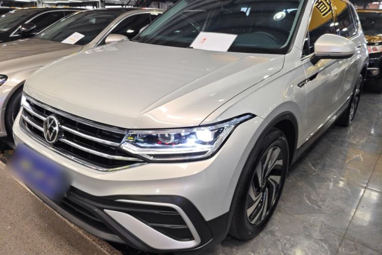 Used Volkswagen Tiguan L 2023 330TSI Automatic Two-Wheel Drive Smart Edition