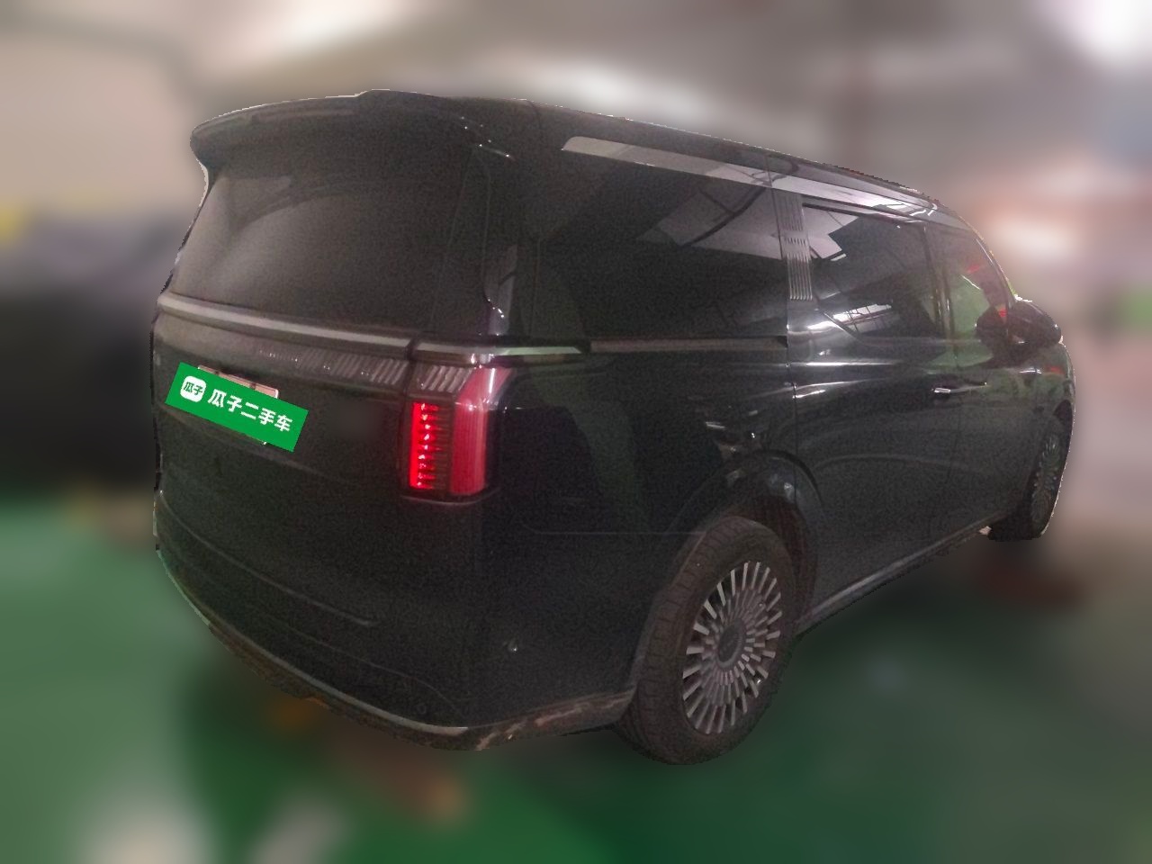 Zeekr 009 2024 7-Seater Walk-Through Version Four-Wheel Drive 108 kWh — снимка 6