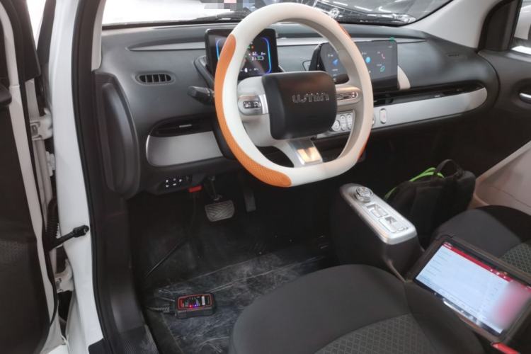 Used CHANGAN NEVO Lumin 2026 Model Treasure Edition 205km Passionate Beige Ningde Center Console