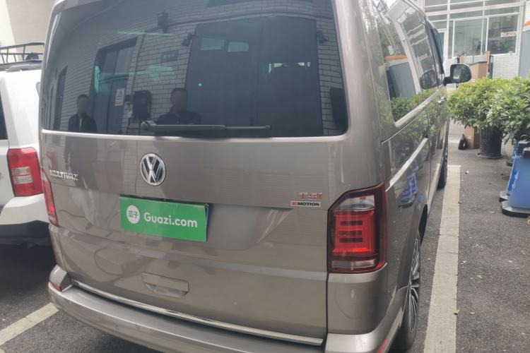 Used Volkswagen Multivan 