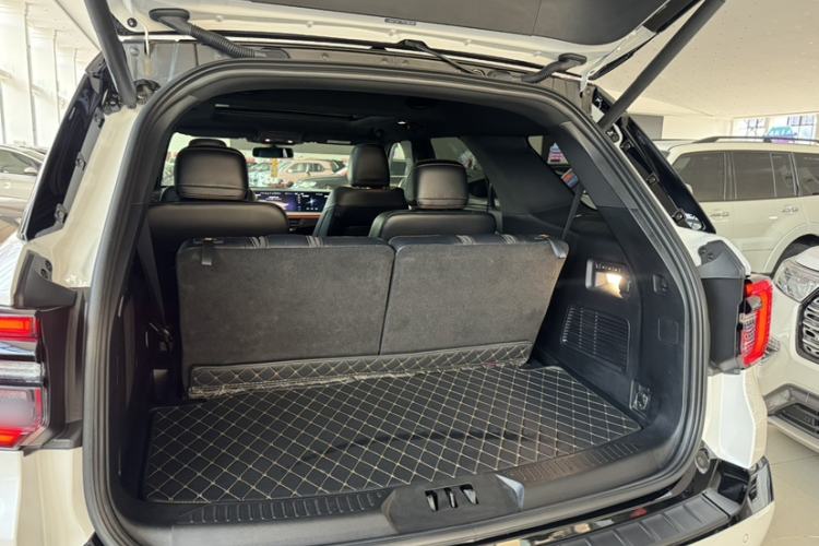 Used Ford Explorer 2023 EcoBoost 285 Kunlun Peak Edition 6-Seater
