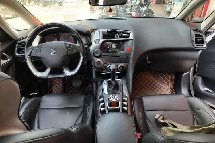 Used DS 5 2014 1.6T Luxury Edition THP160