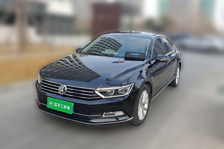 Used Volkswagen Magotan 2017 330TSI DSG Leading Model
