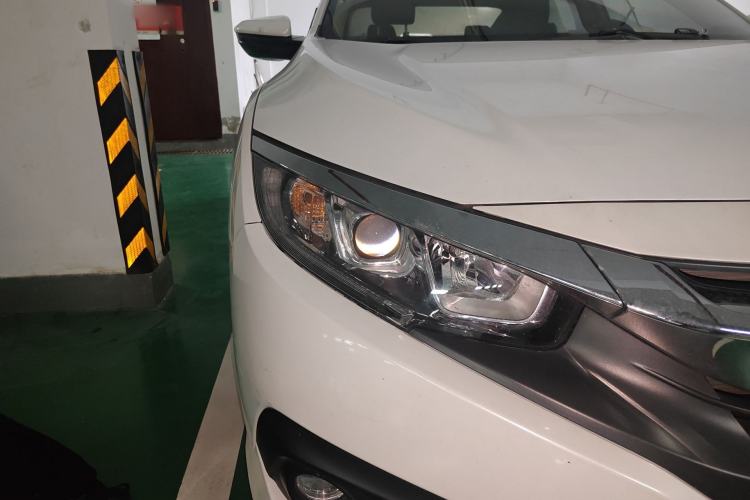 Used Honda Civic 2016 220TURBO CVT Luxury Edition Right Front Headlight