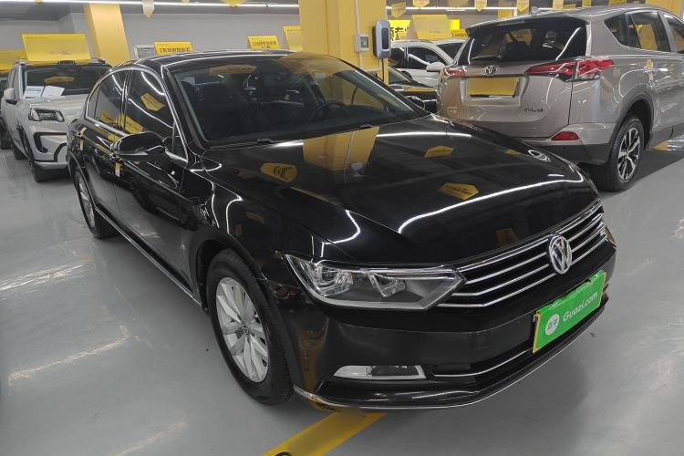 Used Volkswagen Magotan 2018 280TSI DSG Comfort Model Exterior 1