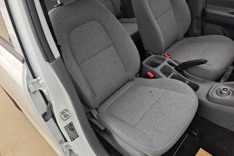 Used Wuling Hongguang New Energy 2025 Extended-Range Hybrid 50 km Standard Version
