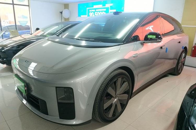 Used Li Auto i6 2025 Model Four-Wheel-Drive Standard Type