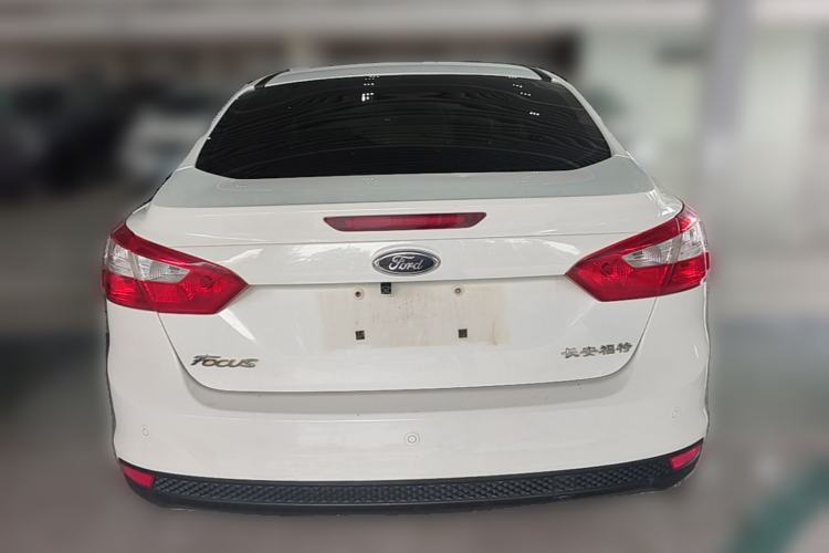 Used Ford Focus 2012 Sedan 1.6L Automatic Fashion Edition
