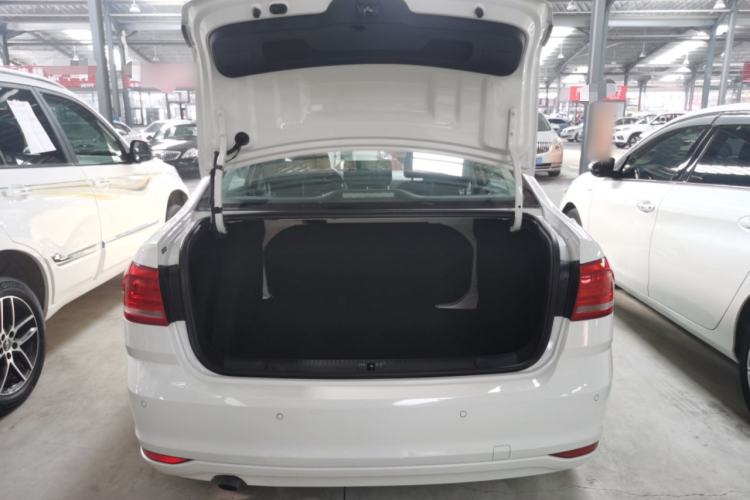 Used Volkswagen Lavida 2017 1.6L Automatic Fashion Edition
