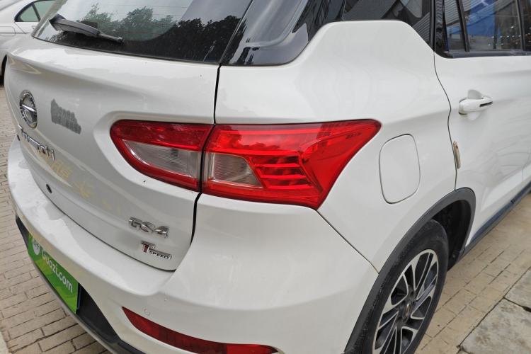 Used GAC Trumpchi GS4 2017 200T G-DCT Two-Wheel Drive Elite Edition Right Rear Taillight