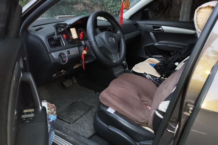 Used Volkswagen Gran Lavida 2013 1.4 TSI Automatic Comfort Model Left Front Seat