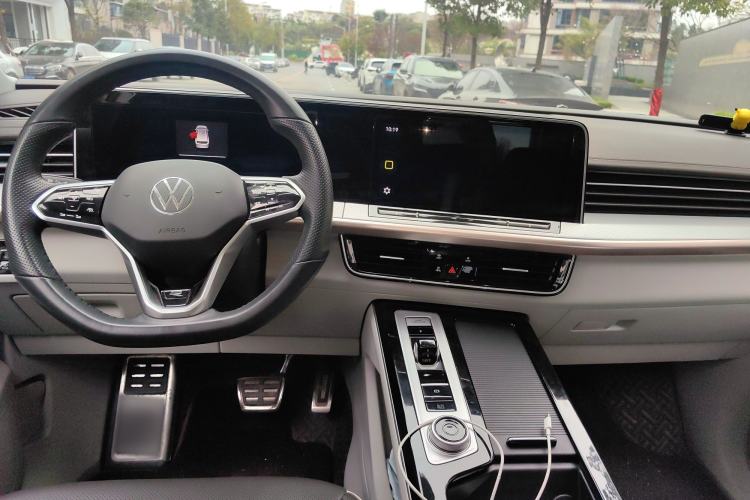 Used Volkswagen Tavendor 2023 380TSI Four-Wheel Drive R-Line Cruise Edition