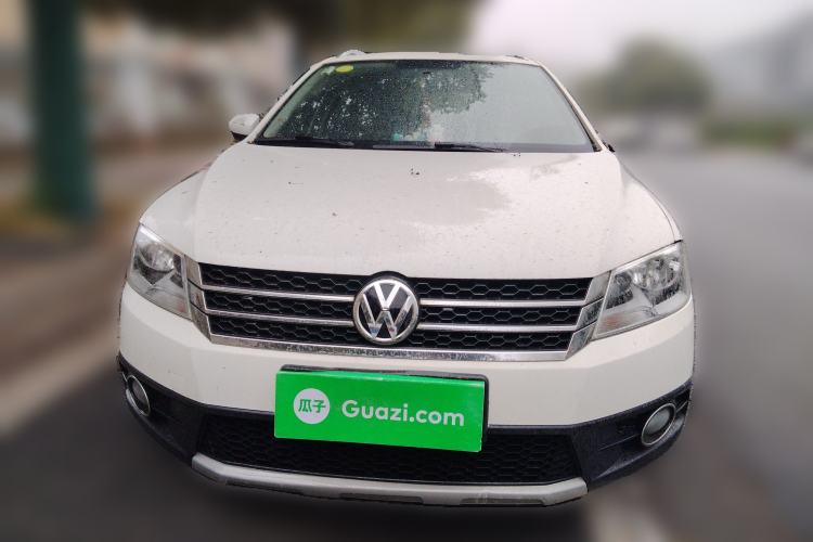 Used Volkswagen Cross Lavida 2014 1.6L Automatic Front