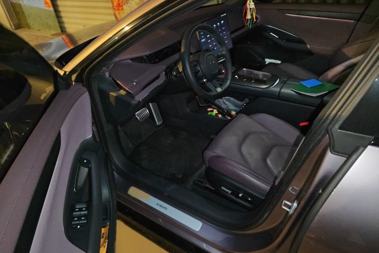 Used Xiaomi Auto SU7 2024 Rear-Drive Long-Range Intelligent Driving Version Interior 3