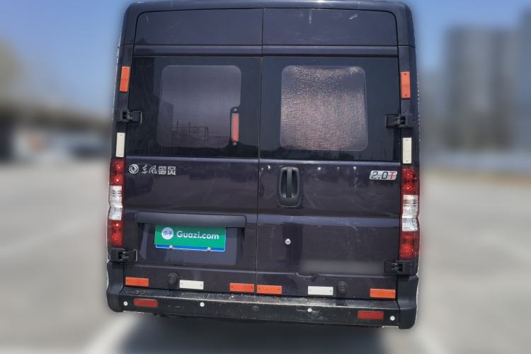 Used Dongfeng Yufeng 2021 2.0T Power King Front-Drive Logistics Vehicle Long Wheelbase Mid-Roof Design 6–9 Seats China VI Emission Standard ZD20
